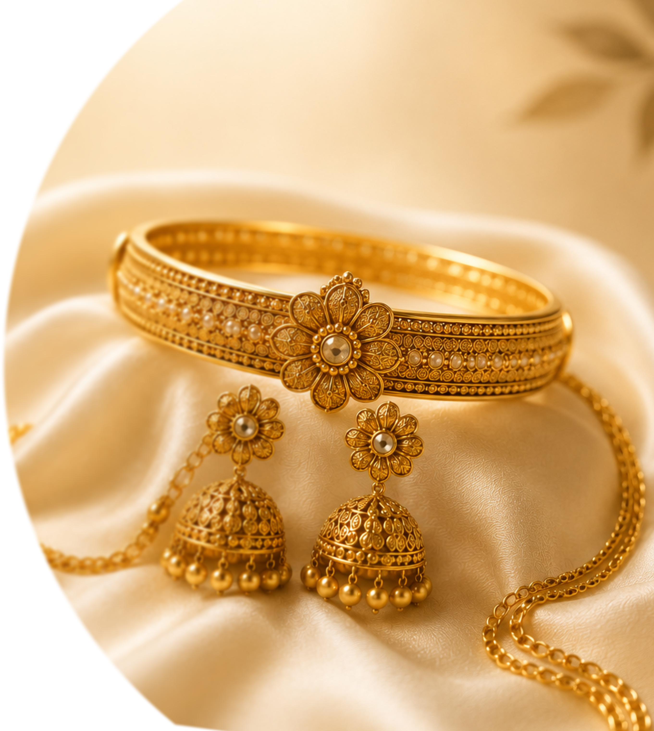 Gold jewellery set composition